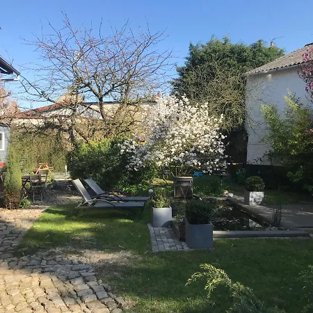 Privees Chez Le Particulier Aeroport Lille Guest house Lesquin