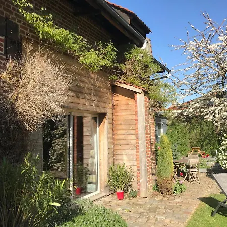 Privees Chez Le Particulier Aeroport Lille Guest house